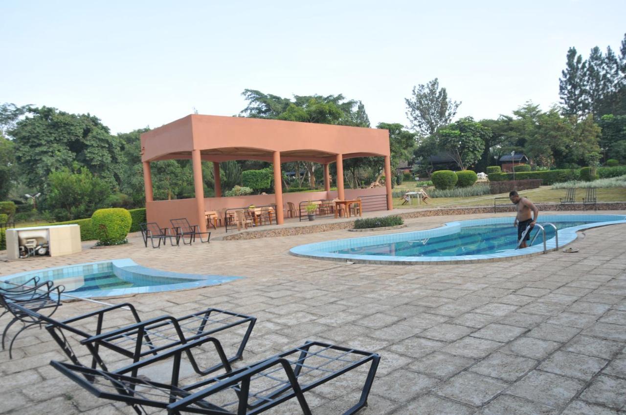 Hotel Kontiki Hoima Exterior photo