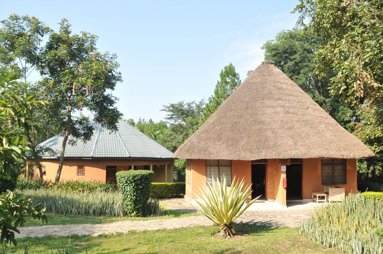 Hotel Kontiki Hoima Exterior photo